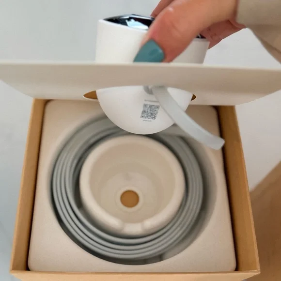 NEST Weatherproof Outdoor Security Camera - 24/7 Live Stream - Picture 7 of 7